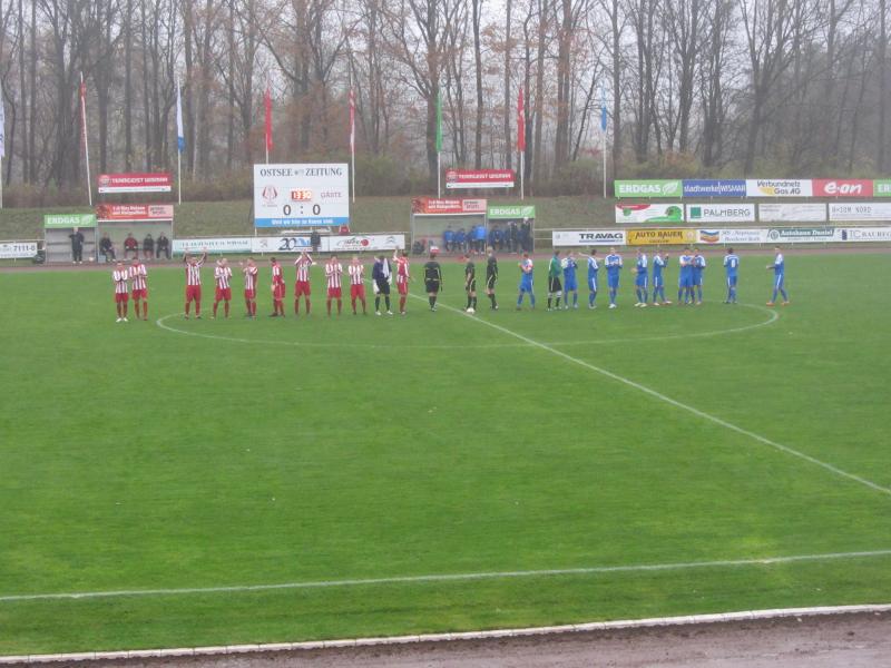 FC Anker Wismar - FC Hansa Rostock II, NOFV-Oberliga Nord, 12. Spieltag - Anstoß: 18.11. 2012, 13.30 Uhr - Kurt-Bürger-Stadion - Schiedsrichter: Becker (Kritzmow) - Zuschauer: 381 - 1:0 Topp (27.), 1:1 Anic (57.), 1:2 Rausch (88., FE)