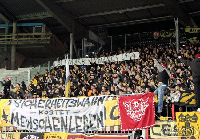 Eintracht Braunschweig - SG Dynamo Dresden 2:1, 28.03.2013, 20.30 Uhr,
Eintracht-Stadion,
2. Bundesliga,
2:1(1:1),
21.175 Zuschauer