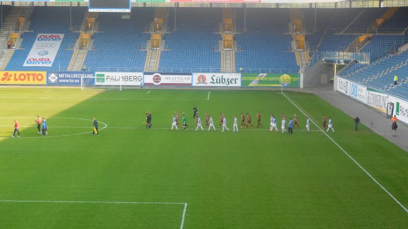 FC Hansa Rostock II - BFC Dynamo, Einlauf der Mannschaften.