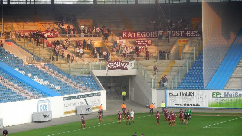 FC Hansa Rostock II - BFC Dynamo, Die Spieler bedanken sich bei den Fans.