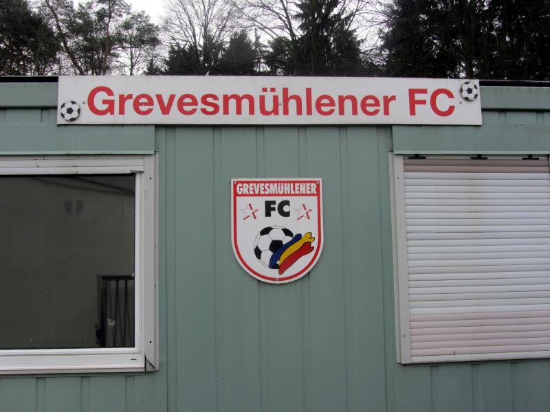 Grevesmühlener FC - SG Roggendorf 96 (D-Junioren), Kreisliga SN-NWM Staffel I, 12. Spieltag - Anstoss: 16.11. 2013, 11:00 Uhr - Sportplatz Am Tannenberg - Schiedsrichter: Schöne - Zuschauer: 28 - 8:1 (4:0)
