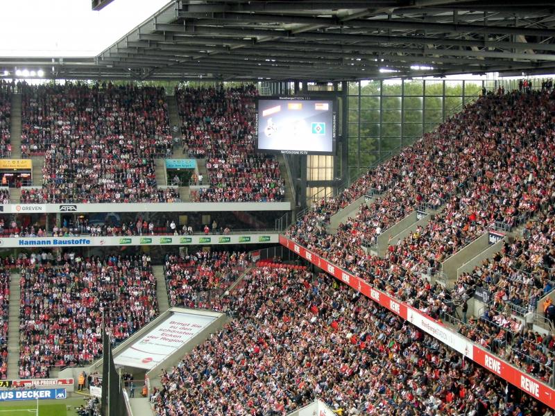 1. FC Köln - Hamburger SV, 1. Bundesliga, 2014/15, 1. Spieltag - 
Anstoß: 23.08.2014, 15:30 Uhr - Stadion:
Rhein-Energie-Stadion, Köln - Zuschauer: 50000 (ausverkauft) - Schiedsrichter:
Wolfgang Stark (Ergolding) - 0:0