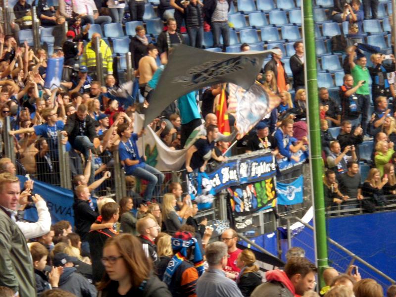 Hamburger SV - SC Paderborn 07, 1. Bundesliga, 2014/15, 2. Spieltag - Anstoß: 30.08.2014, 15:30 Uhr - Stadion: Imtech-Arena, Hamburg - Zuschauer: 54553 - Schiedsrichter:
Bastian Dankert (Rostock) - 0:1 Kachunga (29., Rechtsschuss, Koc), 0:2 Vrancic (68., Rechtsschuss), 0:3 Stoppelkamp (87., Rechtsschuss, Brückner)
