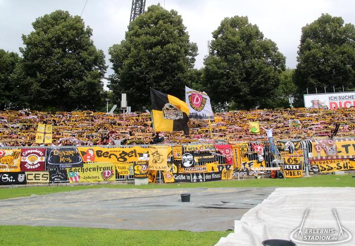 FC Rot-Weiß Erfurt - SG Dynamo Dresden \\\\, 23.08.2014, 14.00 Uhr
Steigerwaldstadion
3. Liga
2:0 (1:0)
10.666 Zuschauer