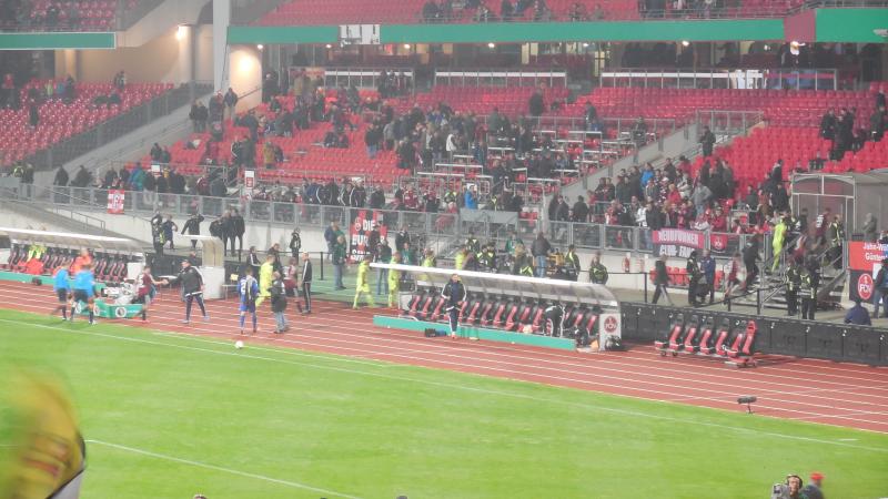 1. FC Nürnberg - Fortuna Düsseldorf, Halbzeit.
