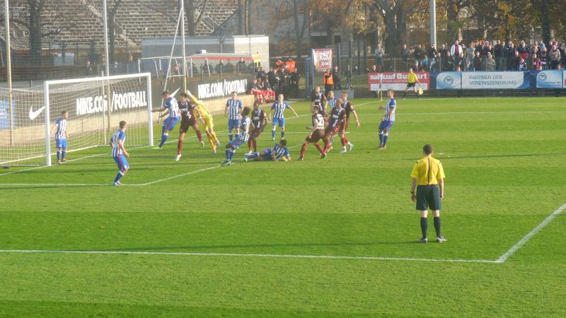 Hertha BSC II - BFC Dynamo, 01.11.2015 - 13. Spieltag Regionalliga Nordost - Hertha BSC II - BFC Dynamo 3:4 vor 1.444 Zuschauern im Amateurstadion.