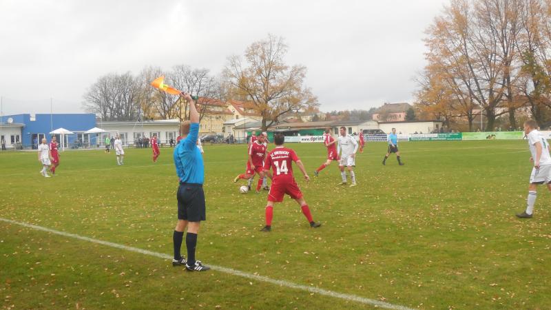 VfB Krieschow - SC Eintracht Miersdorf-Zeuthen, 07.11.2015 - 11. Spieltag - Brandenburgliga - VfB Krieschow - SC Eintracht Miersdorf-Zeuthen 0:2 vor 72 Zuschauern auf dem Sportplatz Krieschow.
