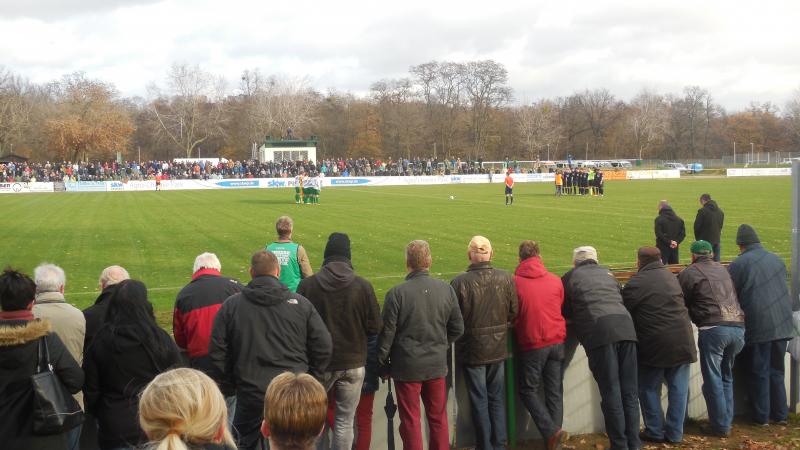 FC Grün-Weiß Piesteritz - 1. FC Magdeburg, 14.11.2015 - Achtelfinale Länderpokal Sachsen-Anhalt - FC Grün-Weiß Piesteritz - 1. FC Magdeburg 0:8 vor 1.051 Zuschauer im Stadion am Volkspark.