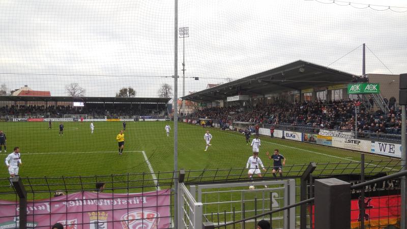 SV Babelsberg 03 - BFC Dynamo, 06.12.2015 - 17. Spieltag Regionalliga Nordost - SV Babelsberg 03 - BFC Dynamo 0:0 vor 3.365 Zuschauern im Karl-Liebknecht-Stadion.