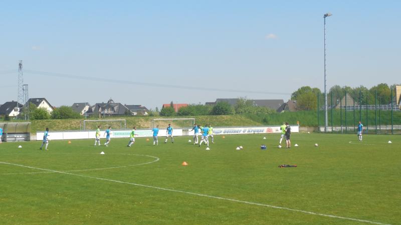 FC International Leipzig - SG Union Sandersdorf, 07.05.2016 - 25. Spieltag - Oberliga Nordost Süd - FC International Leipzig - SG Union Sandersdorf 1:0 vor 75 zahlenden Zuschauern im Sportpark Tresenwald., Vereine: SG Union Sandersdorf, FC International Leipzig