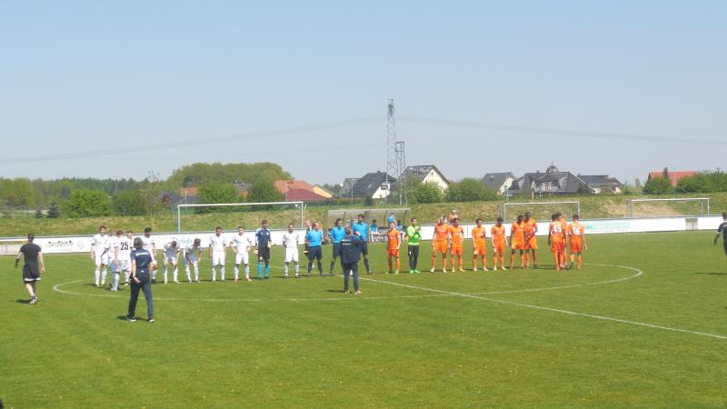 FC International Leipzig - SG Union Sandersdorf, 07.05.2016 - 25. Spieltag - Oberliga Nordost Süd - FC International Leipzig - SG Union Sandersdorf 1:0 vor 75 zahlenden Zuschauern im Sportpark Tresenwald., Vereine: SG Union Sandersdorf, FC International Leipzig